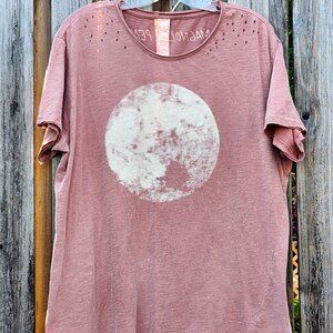 Magnolia Pearl Love Co. Pink Full Moon T-Shirt Tee